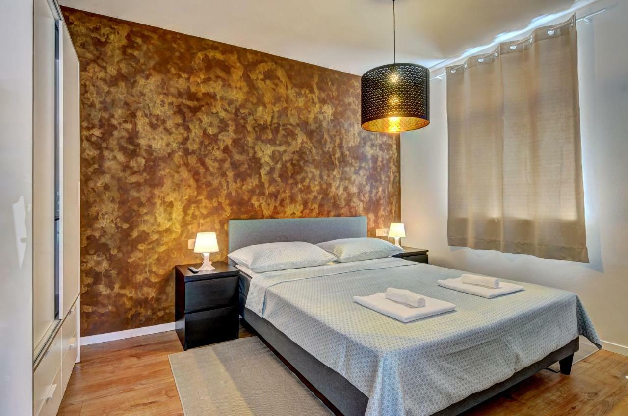 Apartman M Apartment Pula Exterior photo